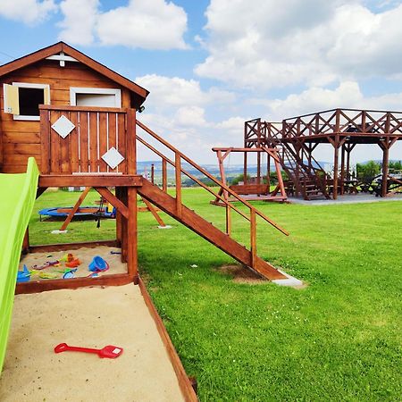 Hostal Wichrowe Wzgórze Krajno Pierwsze Exterior foto