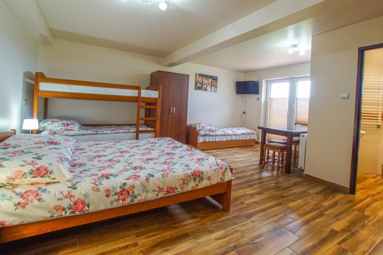 Hostal Wichrowe Wzgórze Krajno Pierwsze Exterior foto